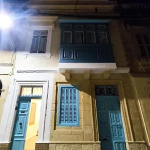 dhara-guest-house-malta.hotelssaintjulians.com/